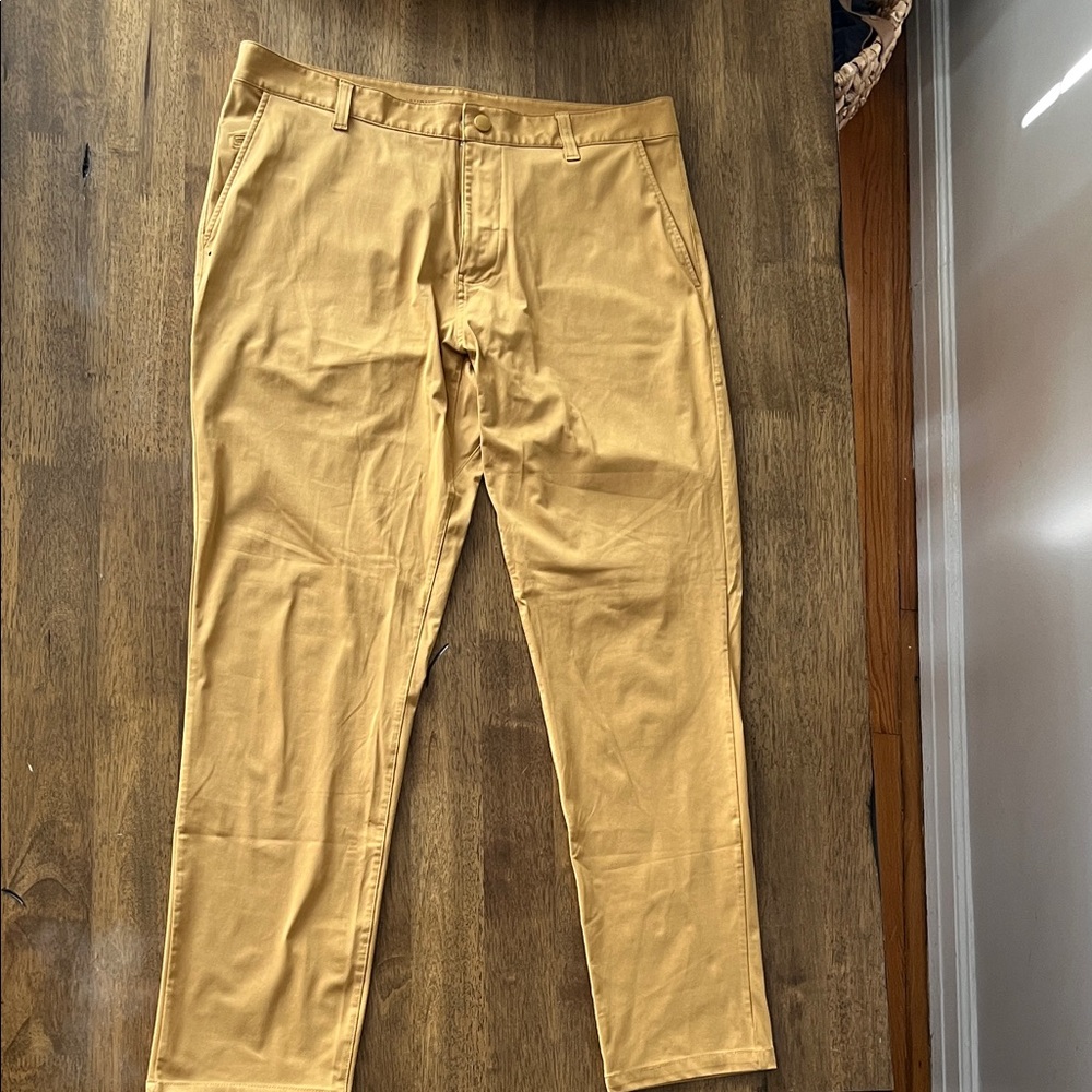 Men's Tan/Gold Rhône commuter Pants 35 x 32